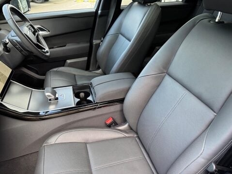Land Rover Range Rover Velar DYNAMIC SE 16