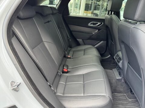 Land Rover Range Rover Velar DYNAMIC SE 27
