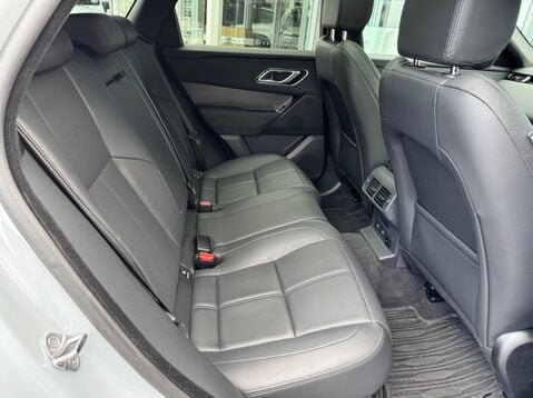 Land Rover Range Rover Velar DYNAMIC SE 26
