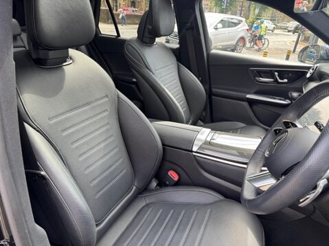 Mercedes-Benz GLC GLC 300 4MATIC AMG LINE PREMIUM PLUS MHEV 17