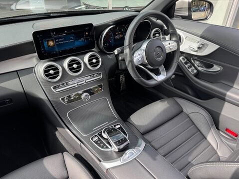 Mercedes-Benz GLC GLC 300 4MATIC AMG LINE PREMIUM PLUS MHEV 46