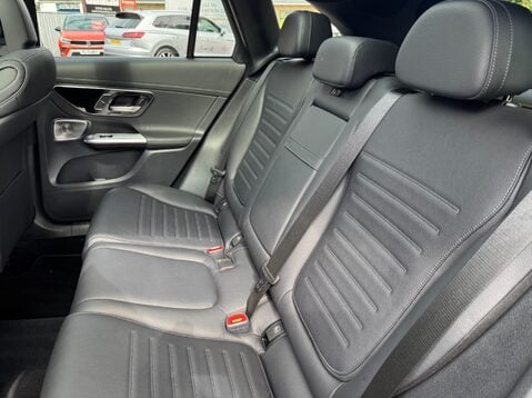 Mercedes-Benz GLC GLC 300 4MATIC AMG LINE PREMIUM PLUS MHEV 28