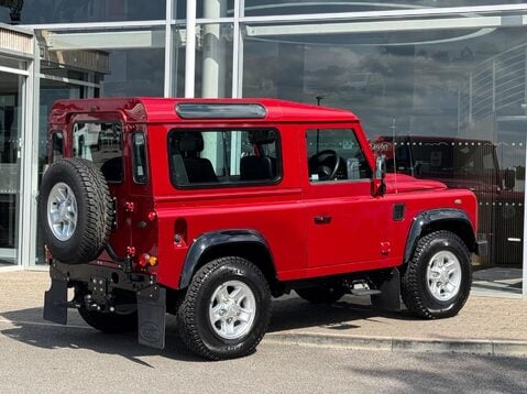 Land Rover Defender TD XS STATION WAGON 8
