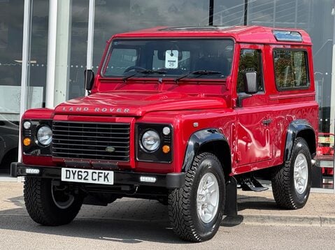 Land Rover Defender TD XS STATION WAGON 3