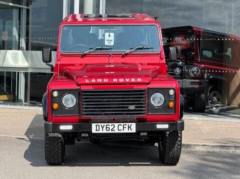 Land Rover Defender TD XS STATION WAGON 2