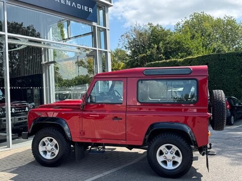 Land Rover Defender TD XS STATION WAGON 10