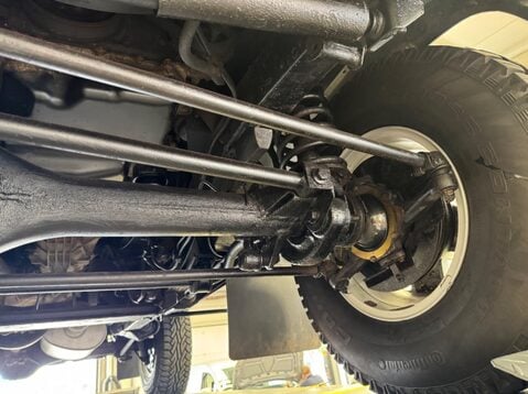 Land Rover Defender TD XS STATION WAGON 36