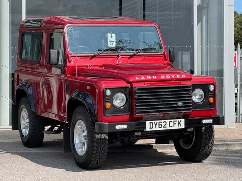 Land Rover Defender TD XS STATION WAGON 1
