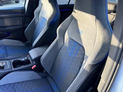 Volkswagen Golf 2.0 TSI R DSG 4Motion Euro 6 (s/s) 5dr 33