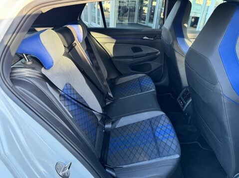 Volkswagen Golf 2.0 TSI R DSG 4Motion Euro 6 (s/s) 5dr 38