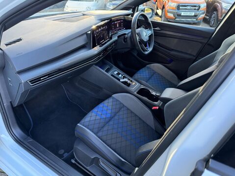 Volkswagen Golf 2.0 TSI R DSG 4Motion Euro 6 (s/s) 5dr 29