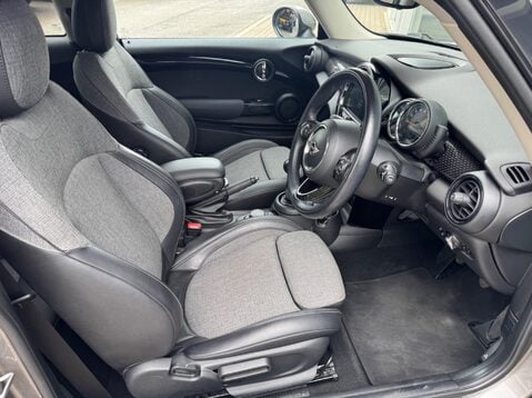 Mini Hatch 2.0 Cooper S Euro 6 (s/s) 3dr 13