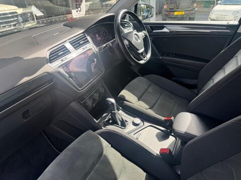 Volkswagen Tiguan Allspace SEL TSI 4MOTION DSG 18