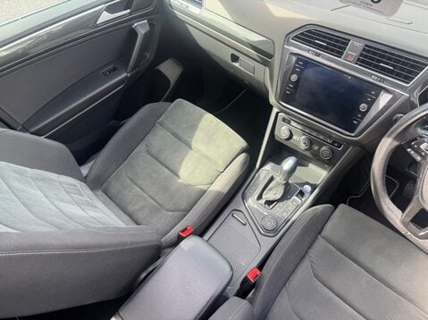 Volkswagen Tiguan Allspace SEL TSI 4MOTION DSG 13