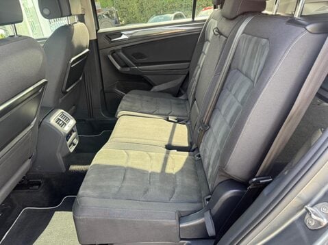 Volkswagen Tiguan Allspace SEL TSI 4MOTION DSG 33
