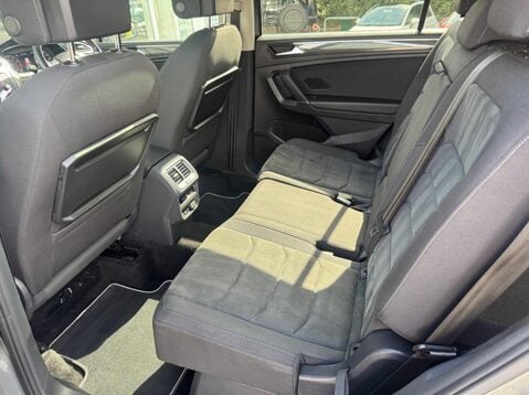 Volkswagen Tiguan Allspace SEL TSI 4MOTION DSG 31