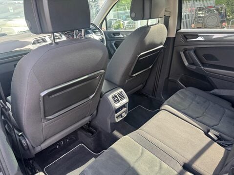 Volkswagen Tiguan Allspace SEL TSI 4MOTION DSG 35