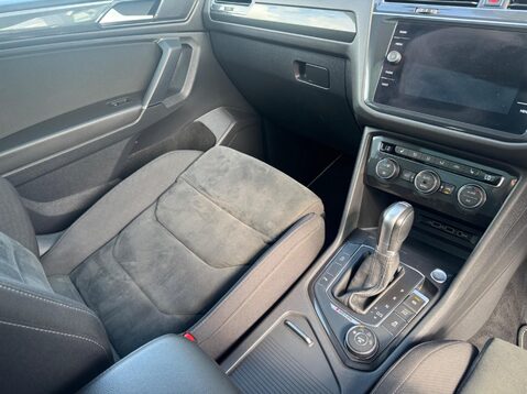 Volkswagen Tiguan Allspace SEL TSI 4MOTION DSG 27