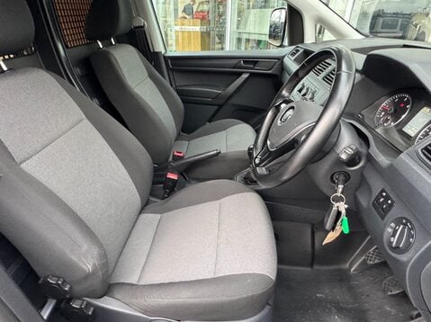 Volkswagen Caddy C20 TDI HIGHLINE 10