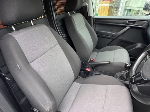 Volkswagen Caddy C20 TDI HIGHLINE 9