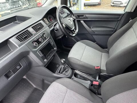 Volkswagen Caddy C20 TDI HIGHLINE 18