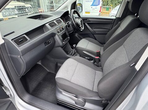 Volkswagen Caddy C20 TDI HIGHLINE 22