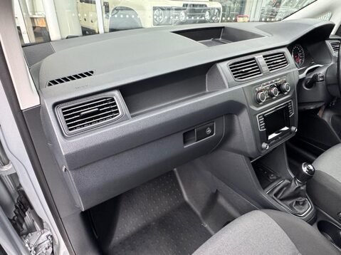 Volkswagen Caddy C20 TDI HIGHLINE 17