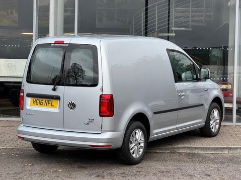 Volkswagen Caddy C20 TDI HIGHLINE 4
