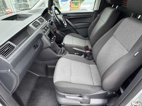 Volkswagen Caddy C20 TDI HIGHLINE 21