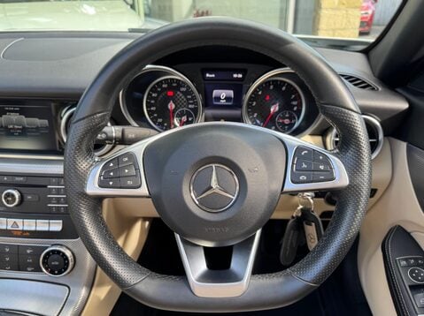 Mercedes-Benz SLC SLC 180 AMG LINE 36