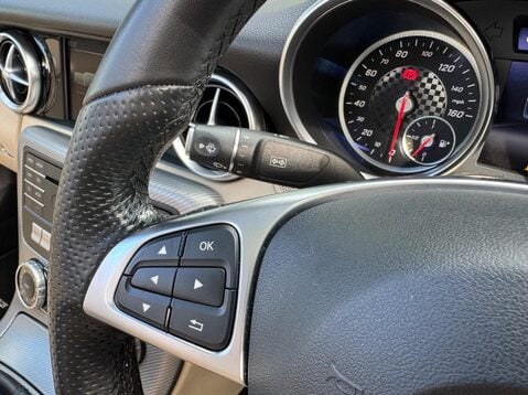 Mercedes-Benz SLC SLC 180 AMG LINE 34
