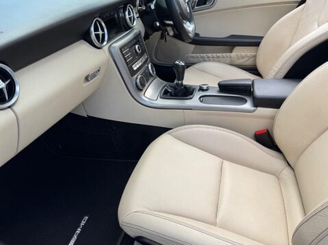 Mercedes-Benz SLC SLC 180 AMG LINE 3