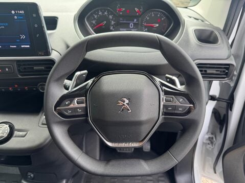 Peugeot Partner BLUEHDI PROFESSIONAL PREMIUM PLUS L1 17