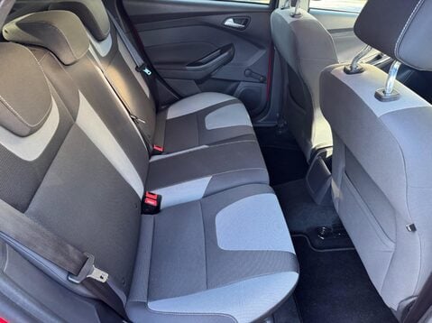 Ford Focus ZETEC 35