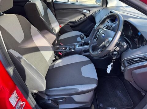 Ford Focus ZETEC 12