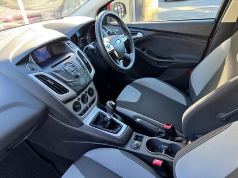 Ford Focus ZETEC 24
