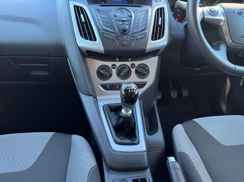 Ford Focus ZETEC 31