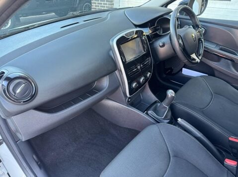 Renault Clio DYNAMIQUE NAV TCE 25