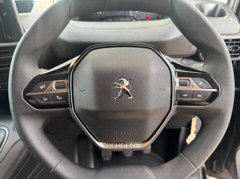 Peugeot Partner BLUEHDI PROFESSIONAL PREMIUM L1 22