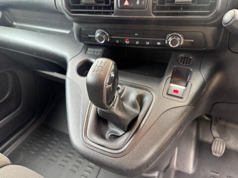 Peugeot Partner BLUEHDI PROFESSIONAL PREMIUM L1 20