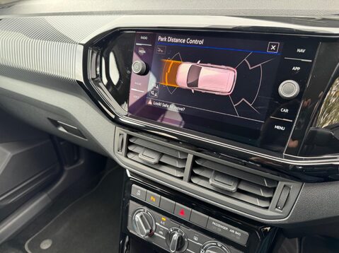 Volkswagen T-Cross BLACK EDITION TSI DSG 23