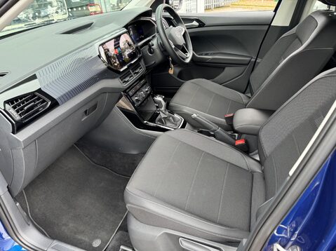 Volkswagen T-Cross BLACK EDITION TSI DSG 22