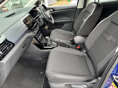 Volkswagen T-Cross BLACK EDITION TSI DSG 20