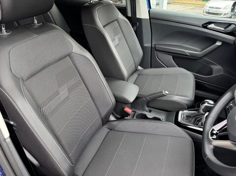 Volkswagen T-Cross BLACK EDITION TSI DSG 11