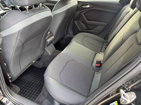 Audi A1 SPORTBACK TFSI S LINE 14