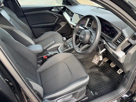 Audi A1 SPORTBACK TFSI S LINE 25