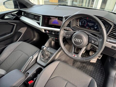 Audi A1 SPORTBACK TFSI S LINE 23