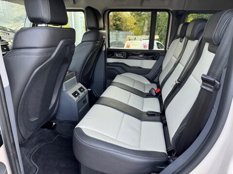 Ineos Grenadier FIELDMASTER EDITION 42