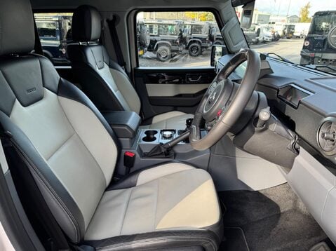 Ineos Grenadier FIELDMASTER EDITION 36