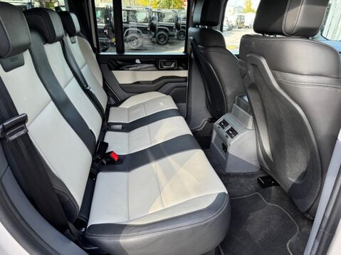 Ineos Grenadier FIELDMASTER EDITION 37